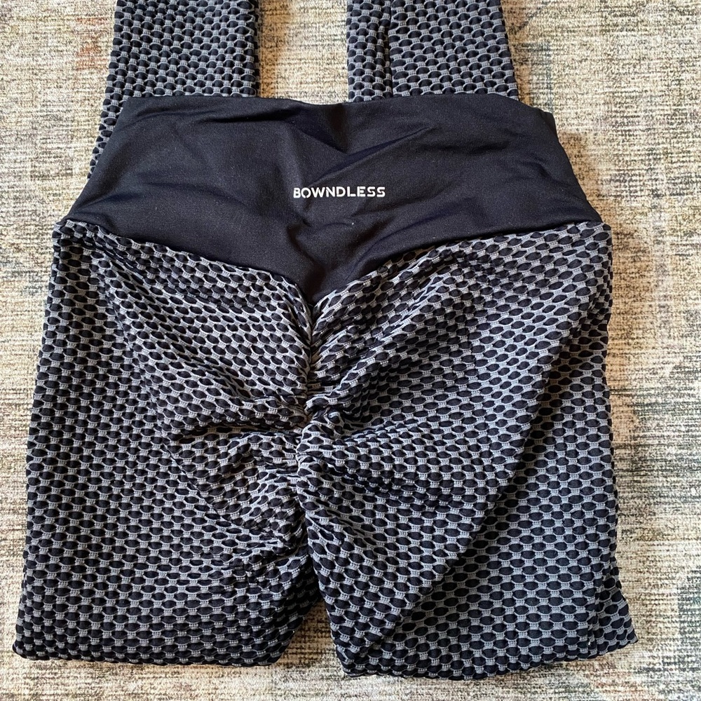 Bowndless Butt Scrunch Leggings